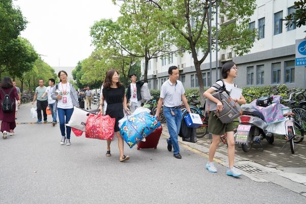 湖南成考開學準備的材料